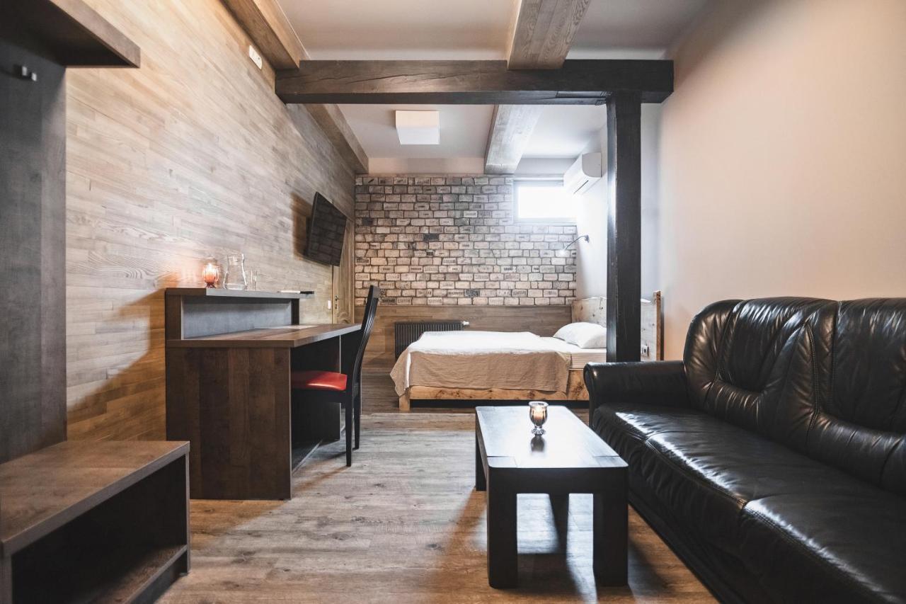 Pieno Piano Hotel Rivne Eksteriør billede